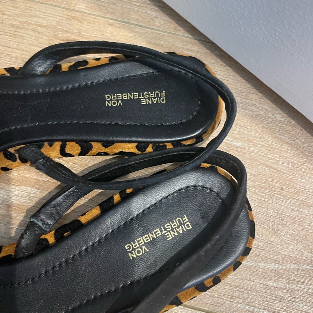 Super Chic Flat Shoes - image 3